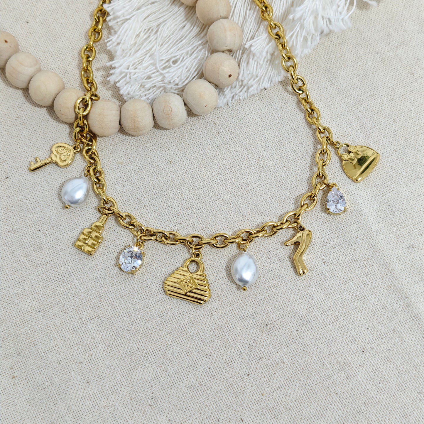 Collar Encantos Dorados