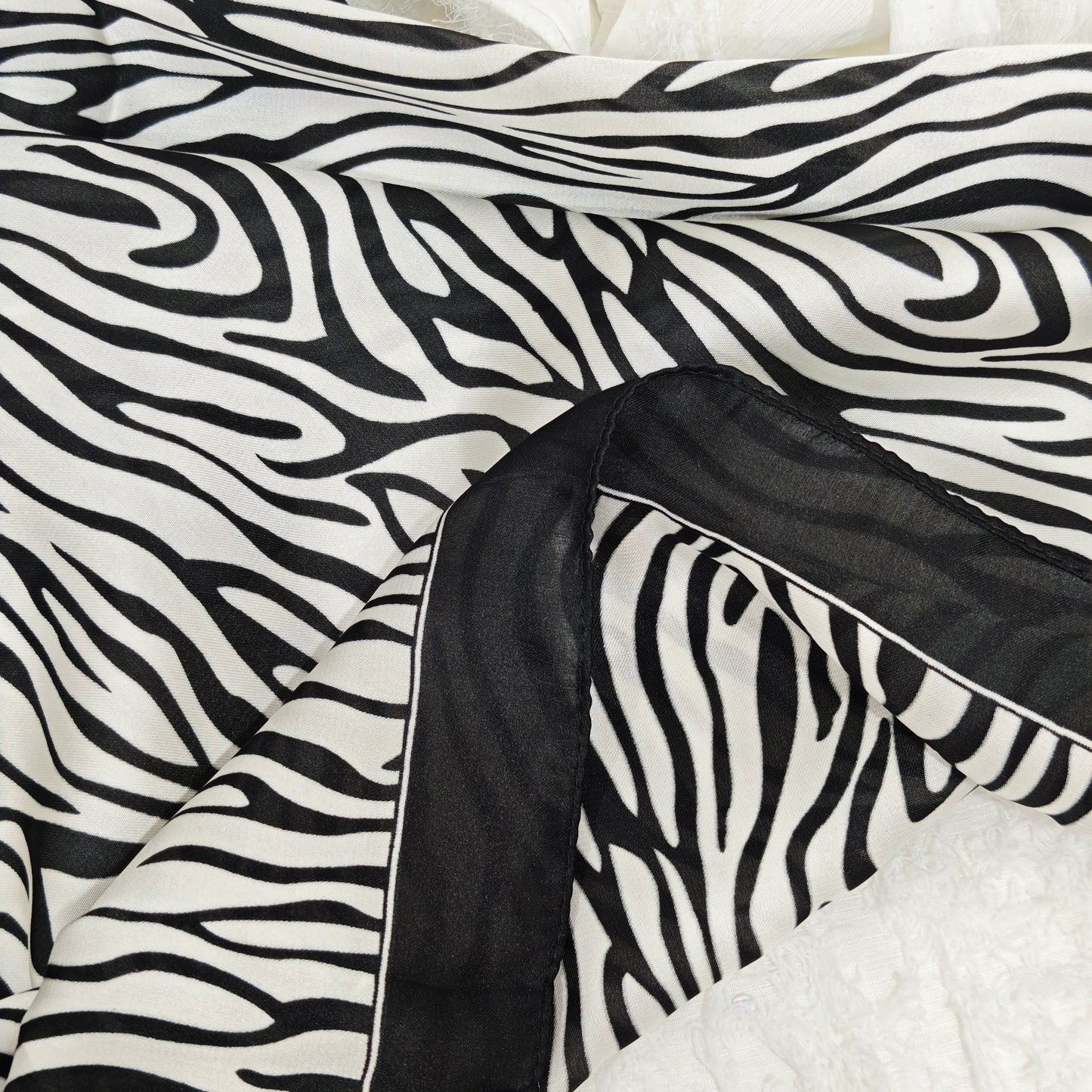 Pañuelo Satinado Zebra