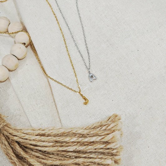 Collar Letra Redonda