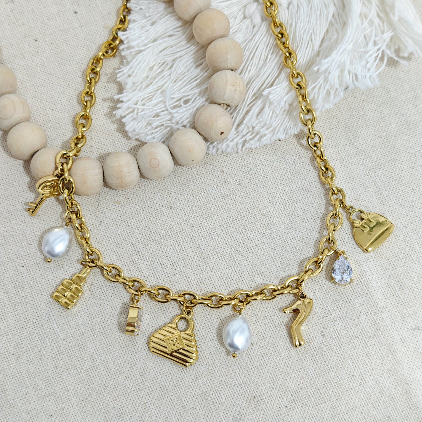 Collar Encantos Dorados